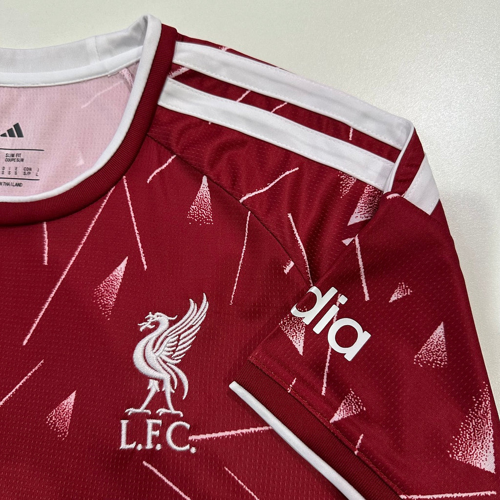 Liverpool 2026/27 Home Shirt – Fan Version – image 8