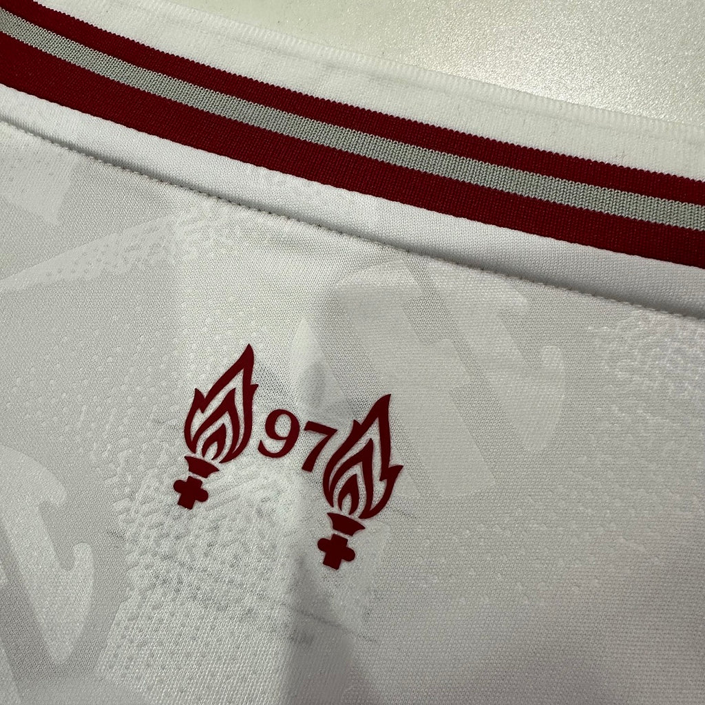 Liverpool 2026/27 Away Shirt – Fan Version – image 8