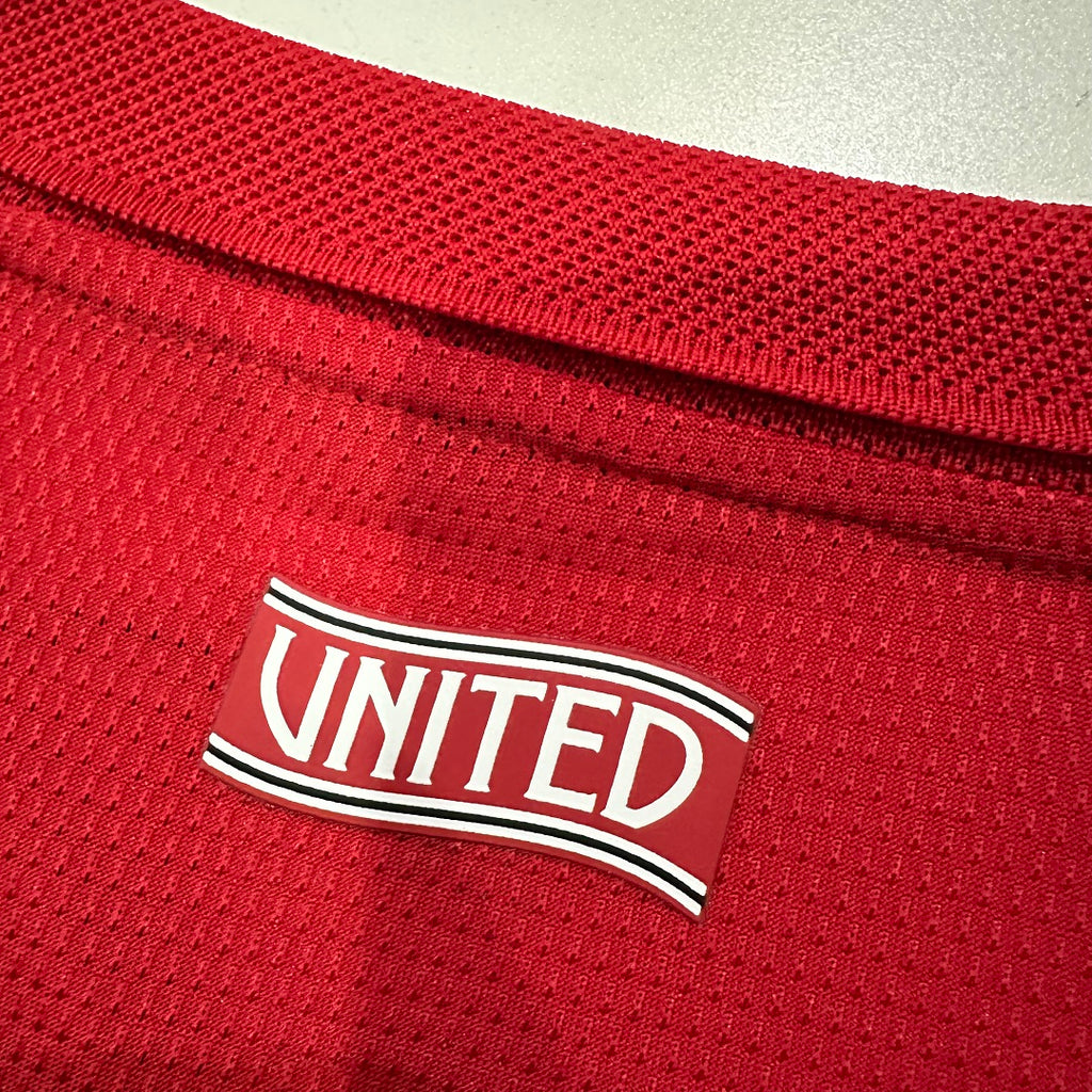 Manchester United 2026/27 Home Long-Sleeve Shirt – Player Version – image 8
