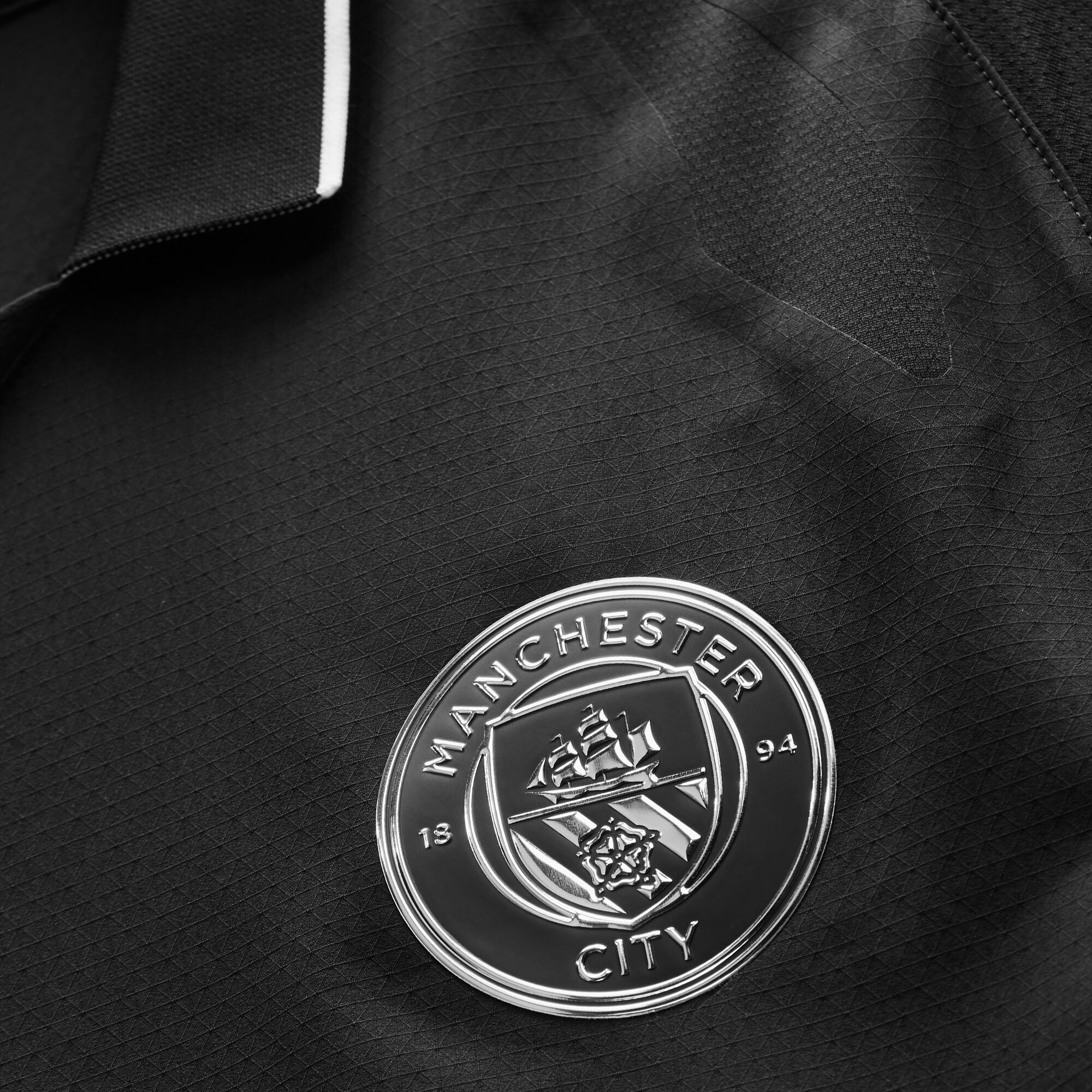 Manchester City 24/25 Away Kit — Black Edition